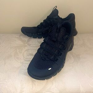 Nike Women's Free Metcon 5  Black On Black Athletic Shoes